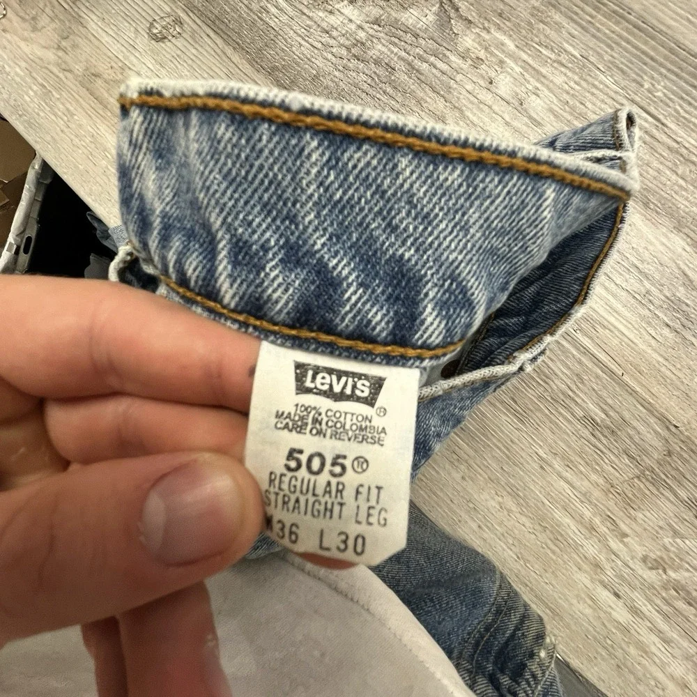 Vintage‎ Levis 550 Grunge Straight Leg Jeans 36 x 30 ( 35x29) Red Tab Paper Tag